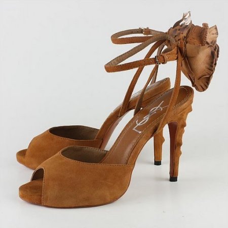 Yves Saint Laurent 82z