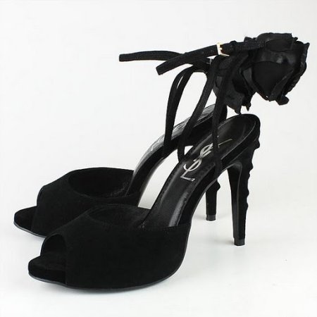 Yves Saint Laurent 83z